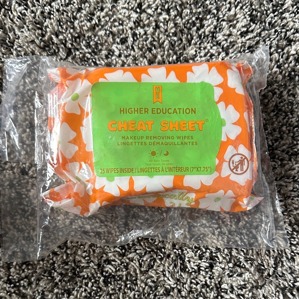 Higher Education Makeup Removing Wipes